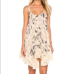 Free people trapeze slip